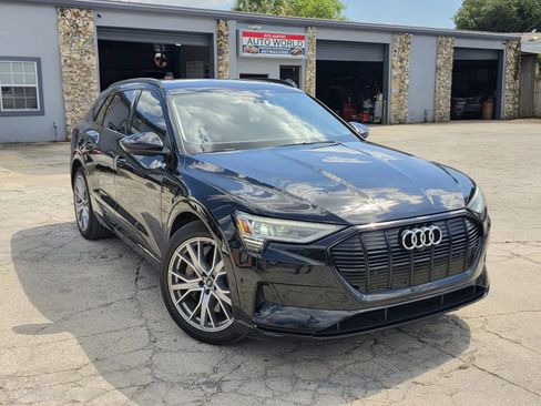 Used 2021 Audi e-tron Prestige w/ Prestige Package AWD/4WD image 5