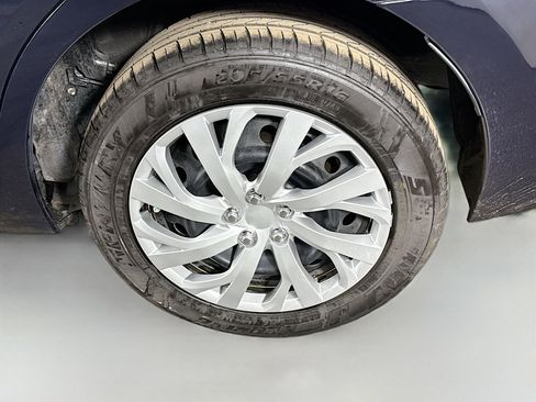 Used 2017 Toyota Corolla LE image 36