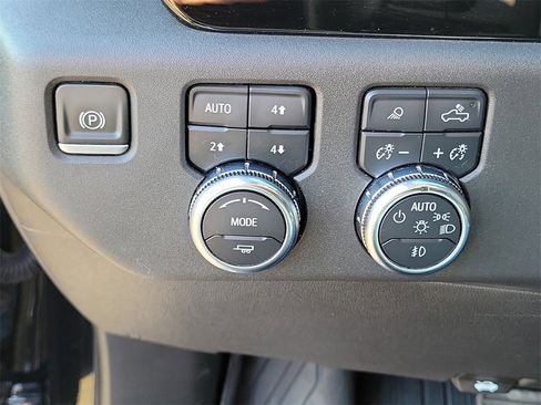 Used 2022 GMC Sierra 1500 SLT image 15