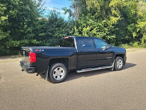 Used 2018 Chevrolet Silverado 1500 LT w/ All Star Edition AWD/4WD image 13