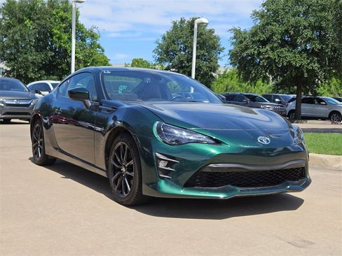 Used 2020 Toyota 86 image 2