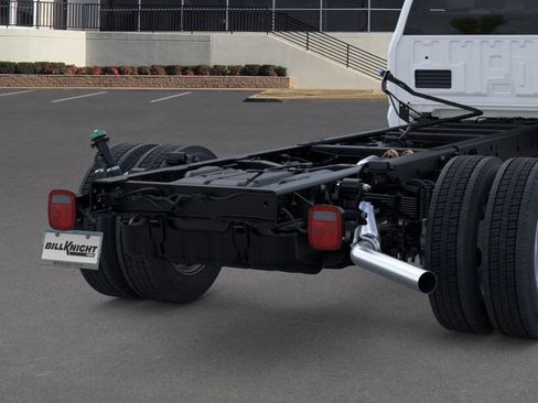 New 2025 Ford F550 4x4 Regular Cab Super Duty image 21