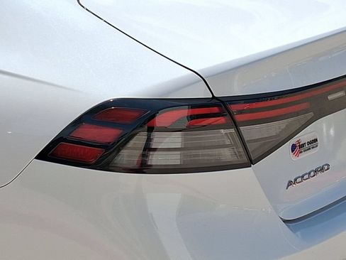 Used 2025 Honda Accord Touring image 8