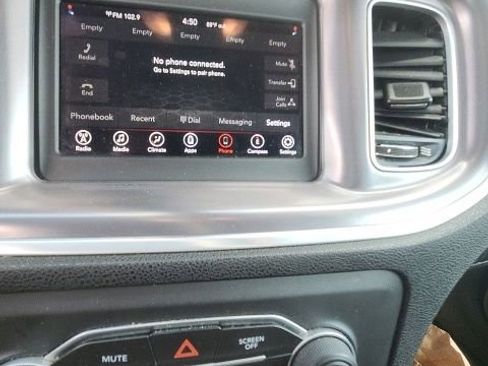 Used 2019 Dodge Charger SXT RWD image 18