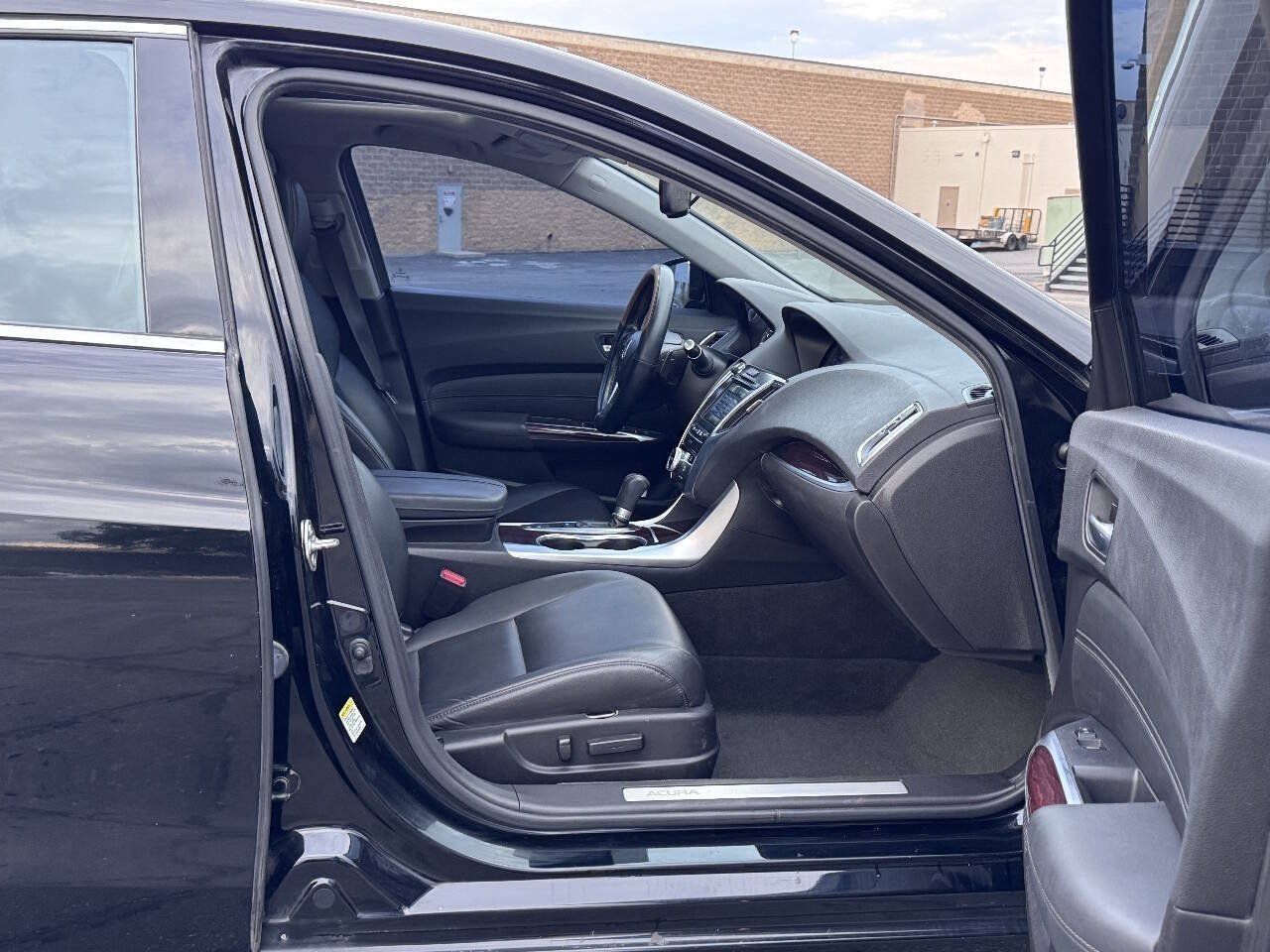 Used 2016 Acura TLX FWD image 12