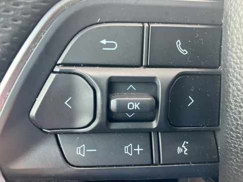 Certified 2024 Toyota Tacoma TRD Off-Road AWD/4WD image 18