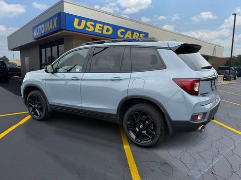 Certified 2024 Honda Passport Black Edition image 7