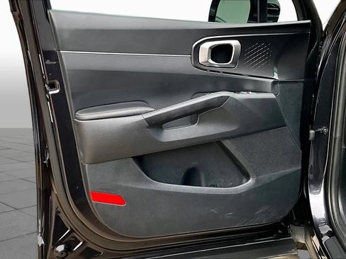 Used 2025 Kia Sorento S FWD image 21