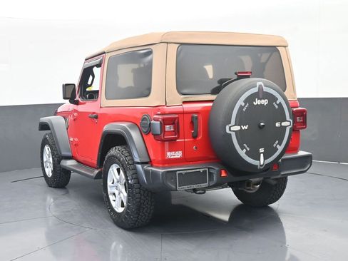 Used 2019 Jeep Wrangler Sport AWD/4WD image 4