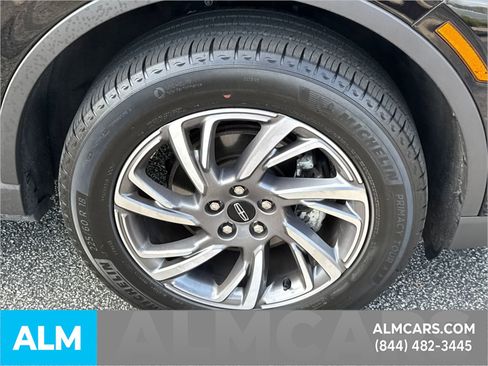 Used 2025 Lincoln Corsair AWD w/ Equipment Group 101A image 15