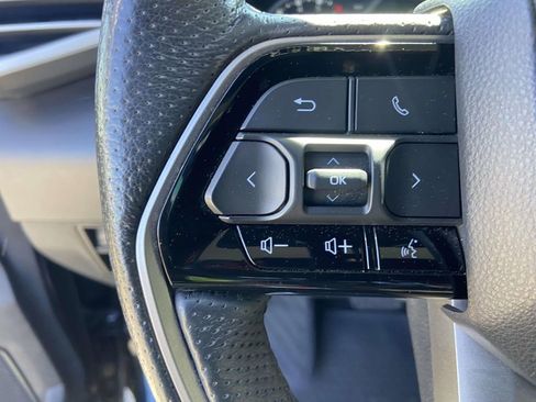 Used 2022 Toyota Tundra SR5 w/ SR5 Premium Package AWD/4WD image 32