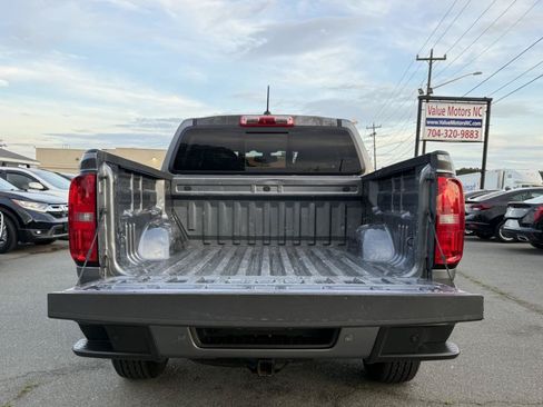 Used 2022 Chevrolet Colorado Z71 AWD/4WD image 11