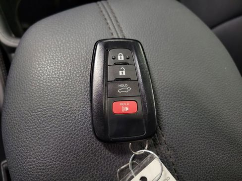 Used 2023 Toyota RAV4 XLE Premium image 16