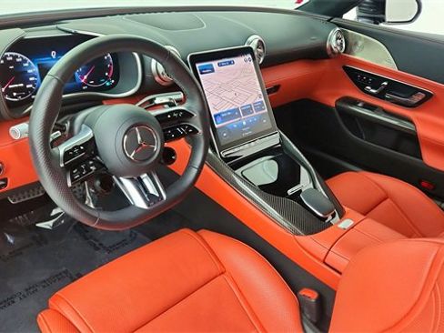 Used 2025 Mercedes-Benz SL 43 AMG w/ Driver Assistance Package image 18