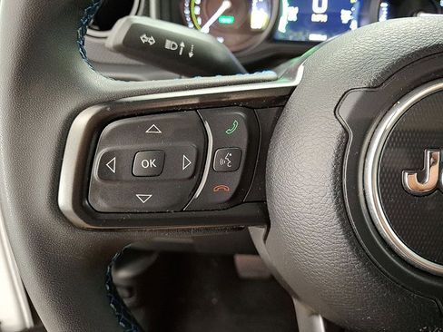 Used 2024 Jeep Wrangler Rubicon image 17