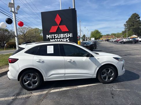 Used 2024 Ford Escape ST-Line w/ Equipment Group 301A FWD image 4