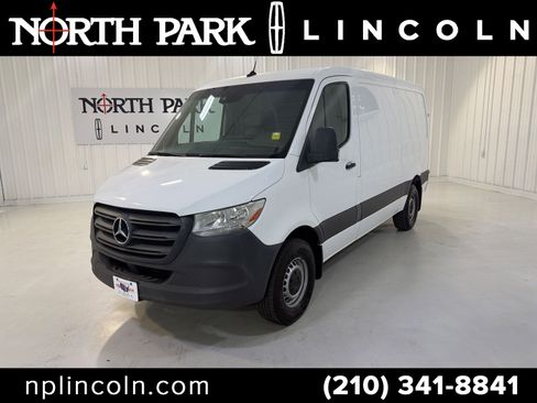 Used 2020 Mercedes-Benz Sprinter 144 Cargo image 1