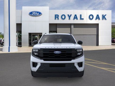 New 2026 Ford Expedition Active image 6