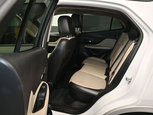 Used 2018 Buick Encore Preferred image 31