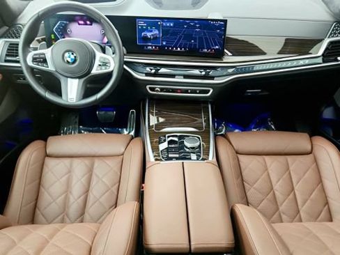 Used 2026 BMW X7 xDrive40i AWD/4WD image 55