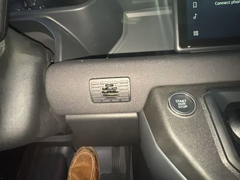 Used 2022 Land Rover Defender 110 X-Dynamic SE image 13