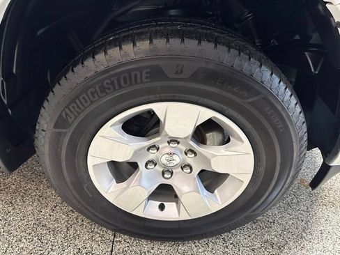 Used 2022 RAM 1500 Lone Star AWD/4WD image 29