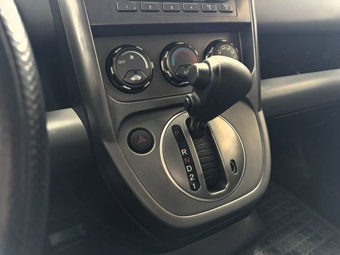 Used 2005 Honda Element EX image 25