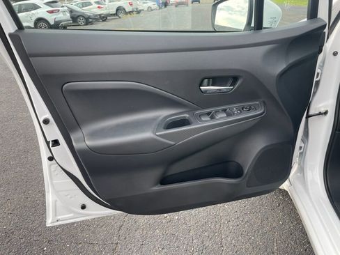New 2025 Nissan Versa SV w/ Trunk Package image 8