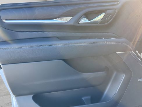 Used 2024 GMC Yukon XL Denali image 22