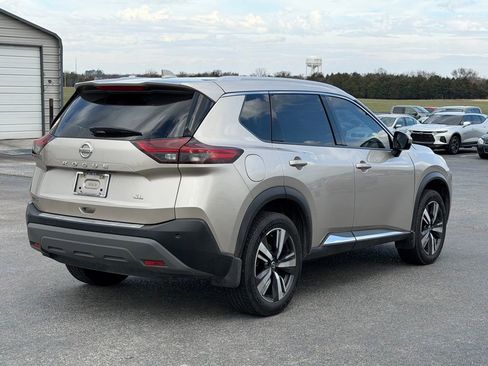 Used 2021 Nissan Rogue SL w/ Premium Package image 5