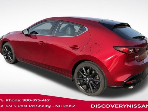 Used 2022 MAZDA MAZDA3 s image 3