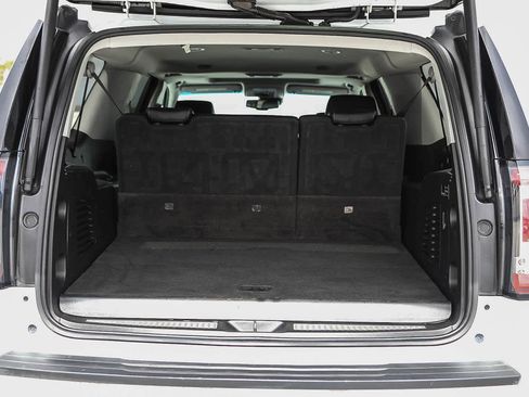 Used 2020 GMC Yukon XL SLT image 24