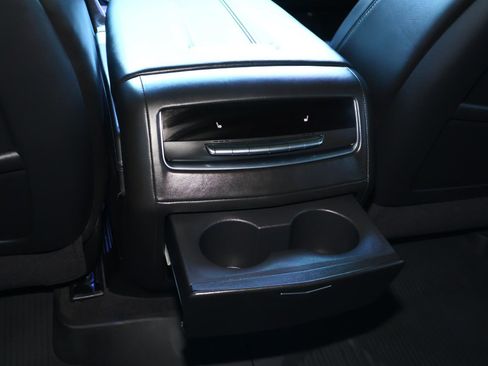 Used 2025 Cadillac Escalade Premium Luxury Platinum image 19