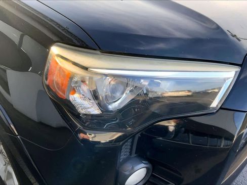 Used 2014 Toyota 4Runner SR5 Premium image 26