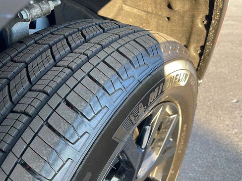 New 2026 Jeep Grand Cherokee Altitude image 10