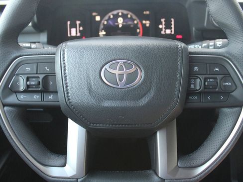 New 2026 Toyota 4Runner SR5 image 6