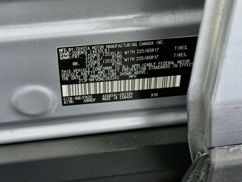 Used 2022 Toyota RAV4 LE AWD/4WD image 12