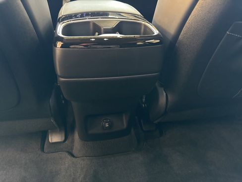 Used 2025 Kia Telluride S image 18