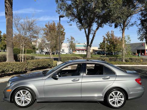 Used 2013 Mercedes-Benz C 250 Sedan w/ Premium 1 Pkg image 16