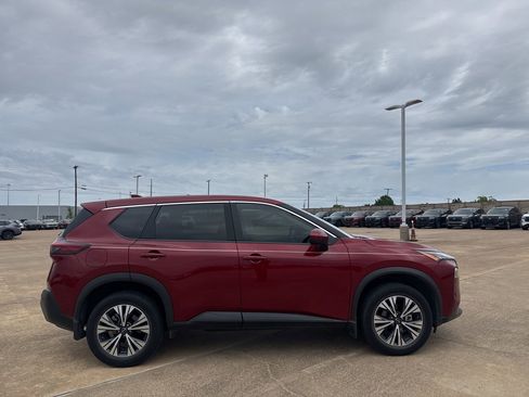 Certified 2023 Nissan Rogue SV FWD image 22