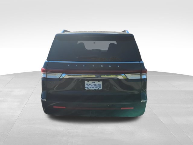 Used 2023 Lincoln Navigator L Reserve AWD/4WD image 5
