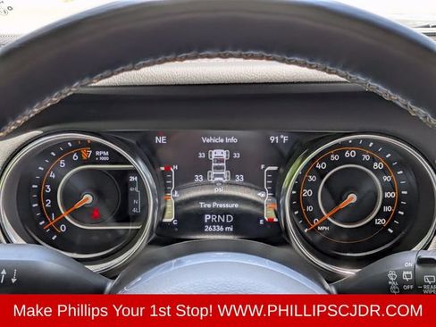 Used 2021 Jeep Wrangler Unlimited Sahara AWD/4WD image 27
