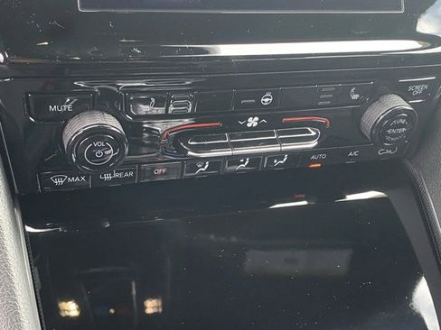 New 2025 Jeep Grand Cherokee L Altitude image 22