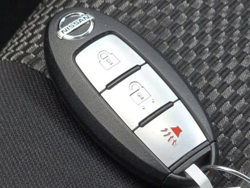 Used 2019 Nissan Rogue Sport SV AWD/4WD image 44