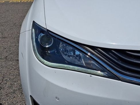 Used 2018 Chrysler Pacifica Limited w/ Advanced Safetytec Group FWD image 9
