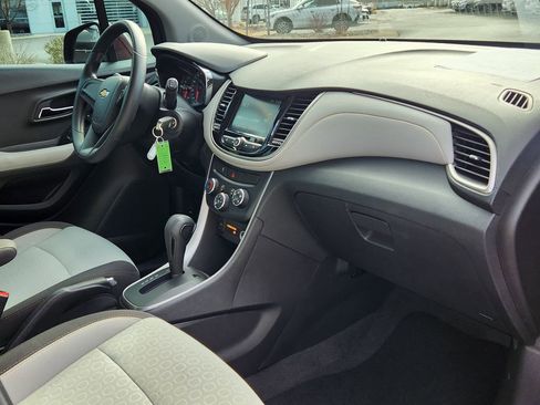Used 2017 Chevrolet Trax LS image 15