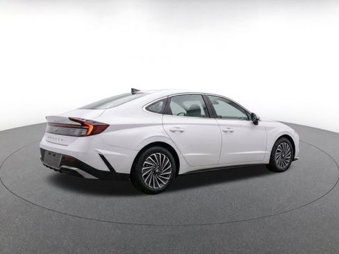Used 2025 Hyundai Sonata SEL FWD image 9