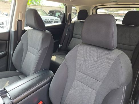 Certified 2025 Nissan Rogue SV FWD image 9