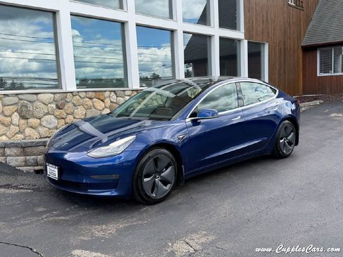 Used 2020 Tesla Model 3 Standard Range Plus RWD image 1