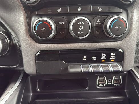 Used 2020 RAM 1500 Big Horn image 18